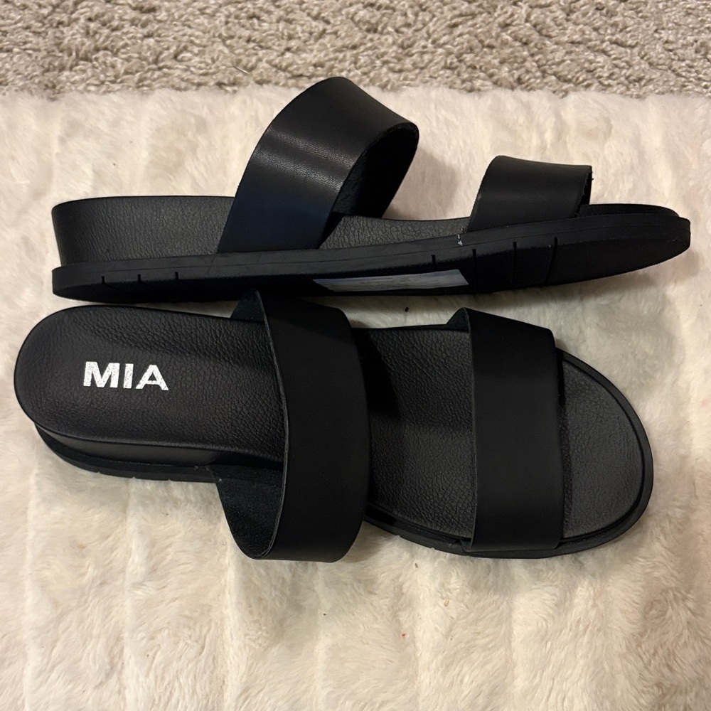MIA Women's Black Dual-Strap Slide Sandals - Picture 3 of 6